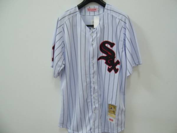Custom Fan-Made Luis Aparicio Chicago White Sox #11 White Throwback Baseball Jersey